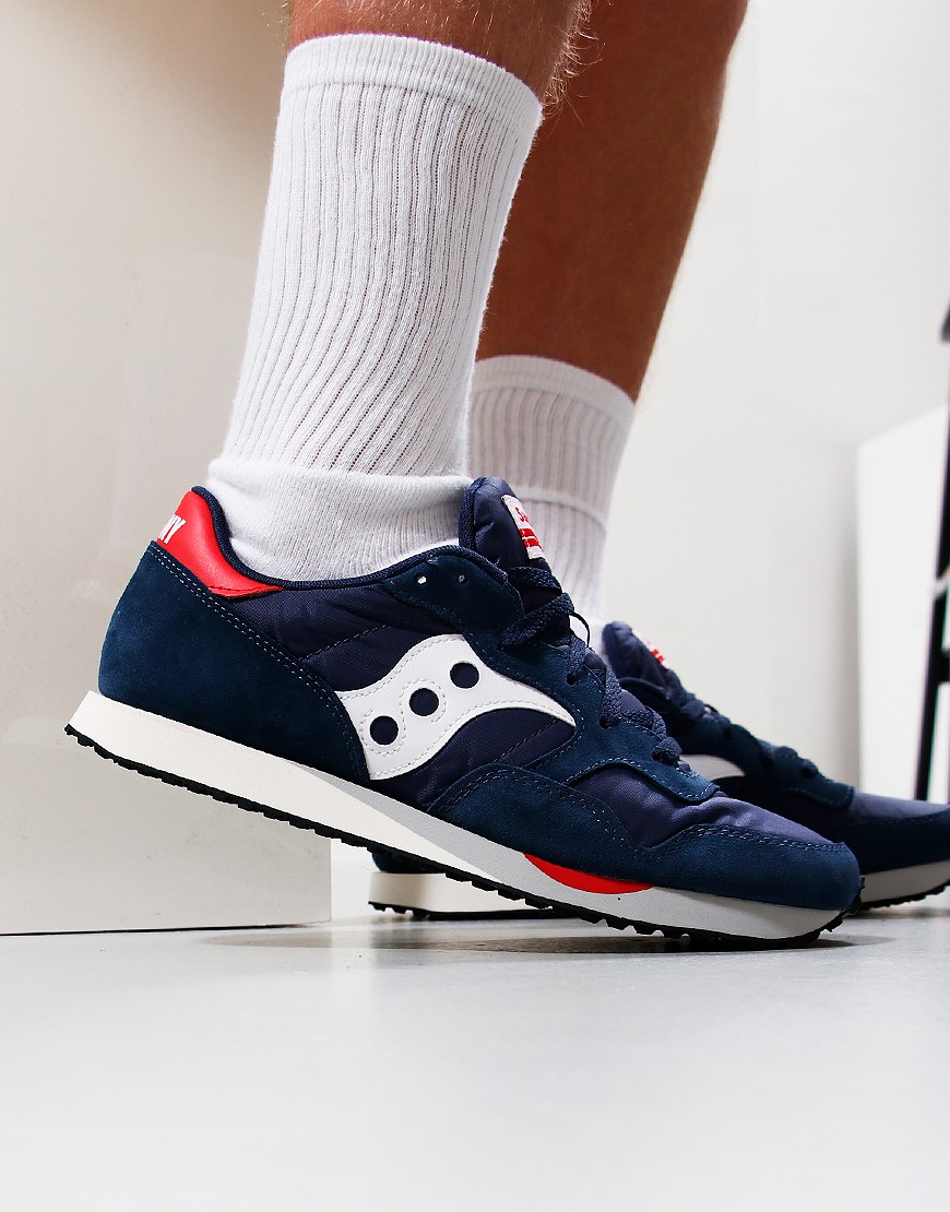 Dxn trainer by saucony sale